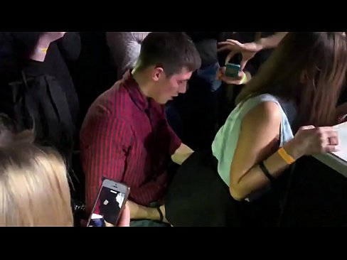 ❤️ Īsts sekss krievu naktsklubā. 18 gadus veca krievu meitene anālajā atverē un vagīnā, kas drāzta naktsklubā ❤️ Sekss video pie porno lv.onlydesiporn.ru ﹏